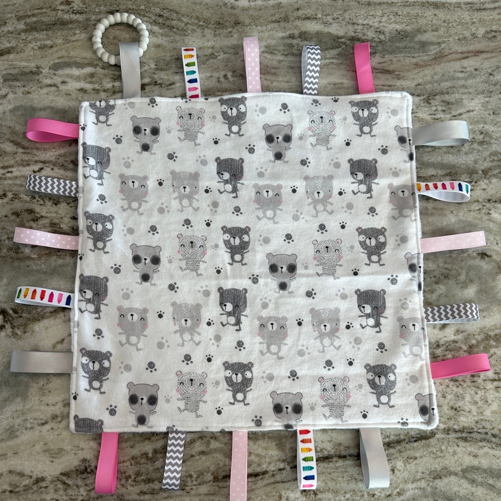 Taggie Blanket